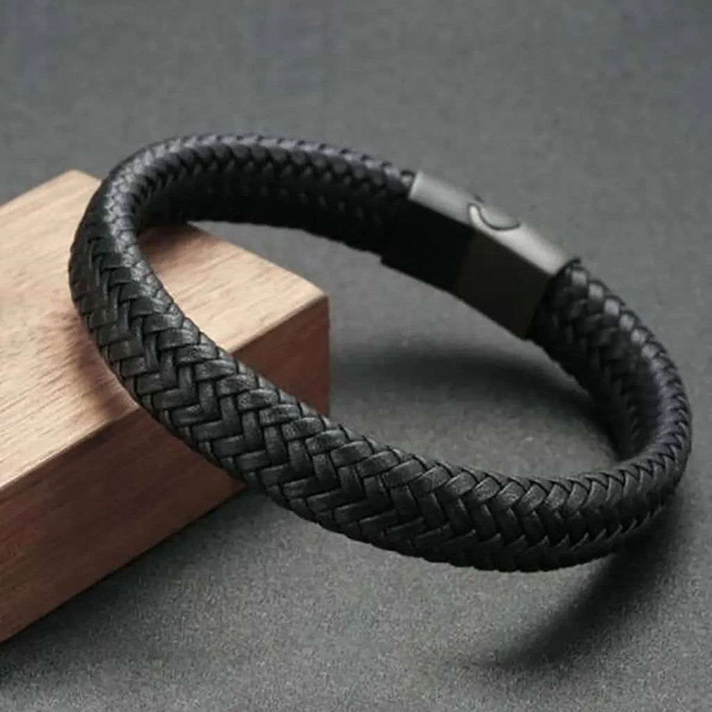 Magnetic Noir Bracelet